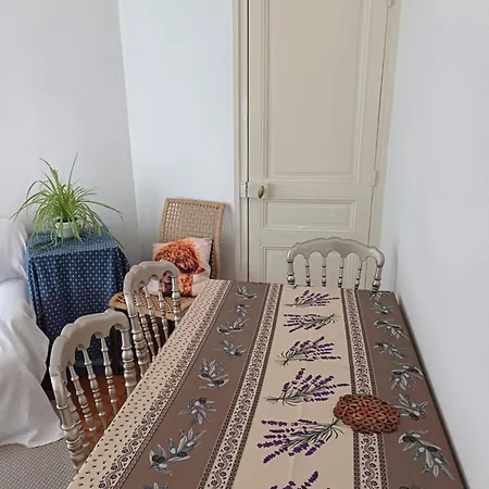 A Calm Double Bedroom In F3 Paris14eme Parc Montsouris Apartment Paris