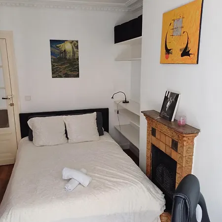 Apartment A Calm Double Bedroom In F3 Paris14eme Parc Montsouris