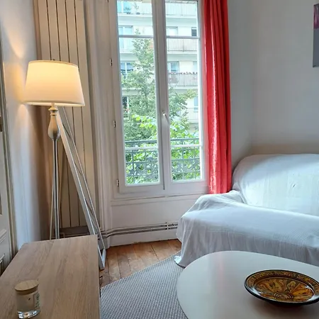 Apartment A Calm Double Bedroom In F3 Paris14eme Parc Montsouris *