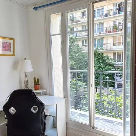 A Calm Double Bedroom In F3 Paris14eme Parc Montsouris * Paris